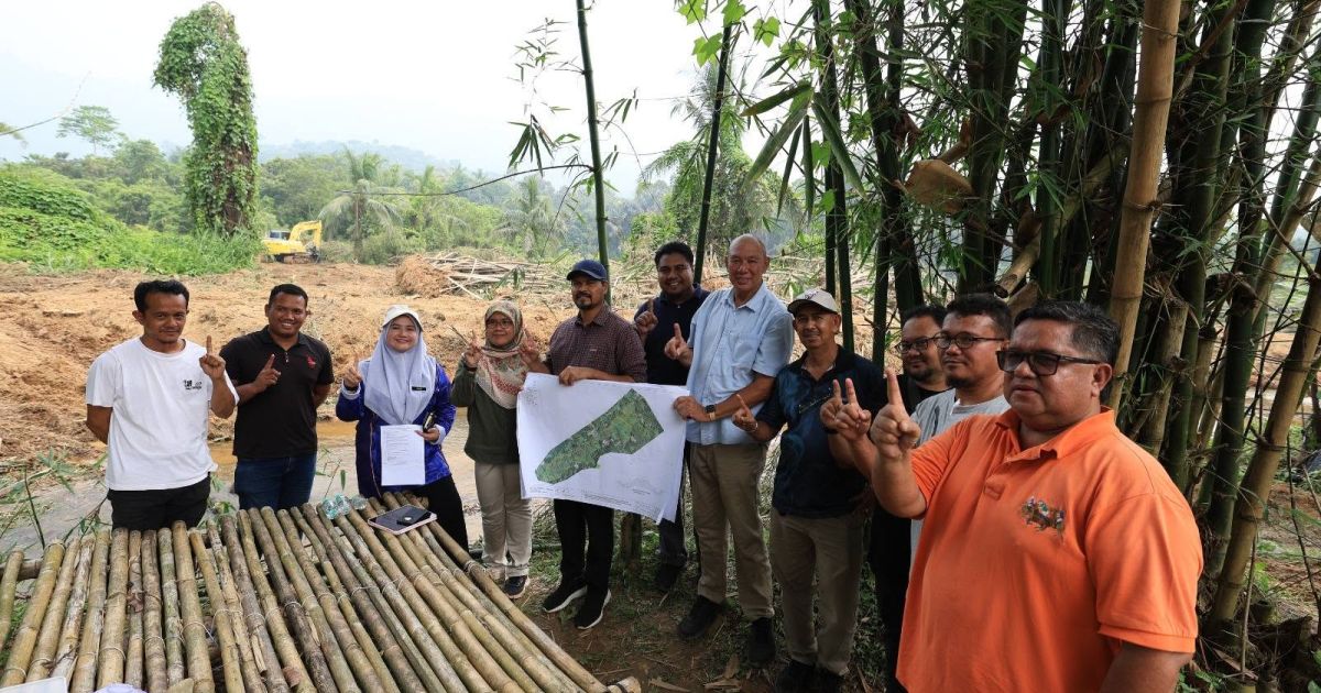 LAWATAN PENGARAH PERTANIAN NEGERI PAHANG KE NURSERI RIMBUNAN KASIH SEGA, RAUB DAN KAWASAN PAYA TERBIAR DI KAMPUNG BUDU, LIPIS