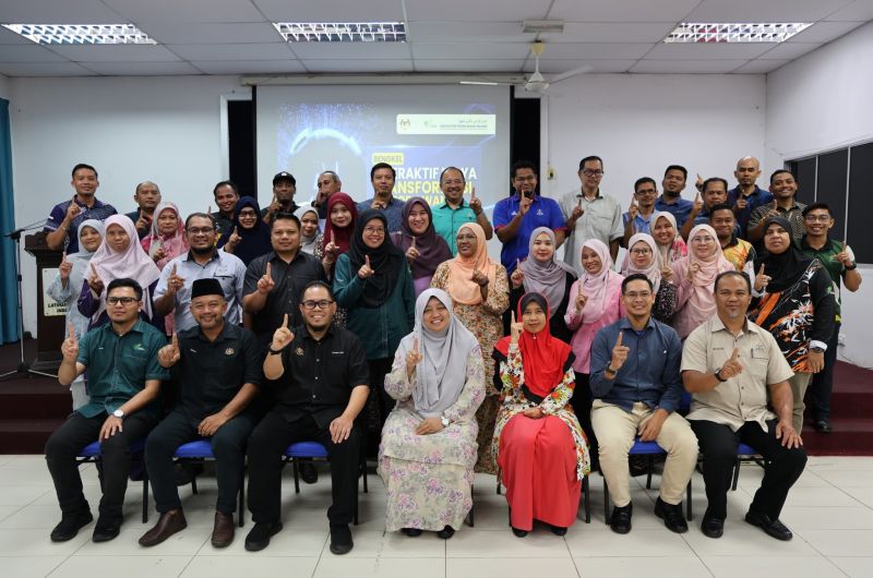 KURSUS DIGITAL SEKTOR AWAM : CHATGPT & AI TINGKATKAN KEMAHIRAN DIGITAL PENJAWAT AWAM